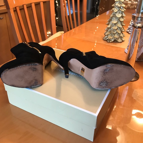 Gorgeous Michael Kors Black Suede Booties - Picture 7 of 8